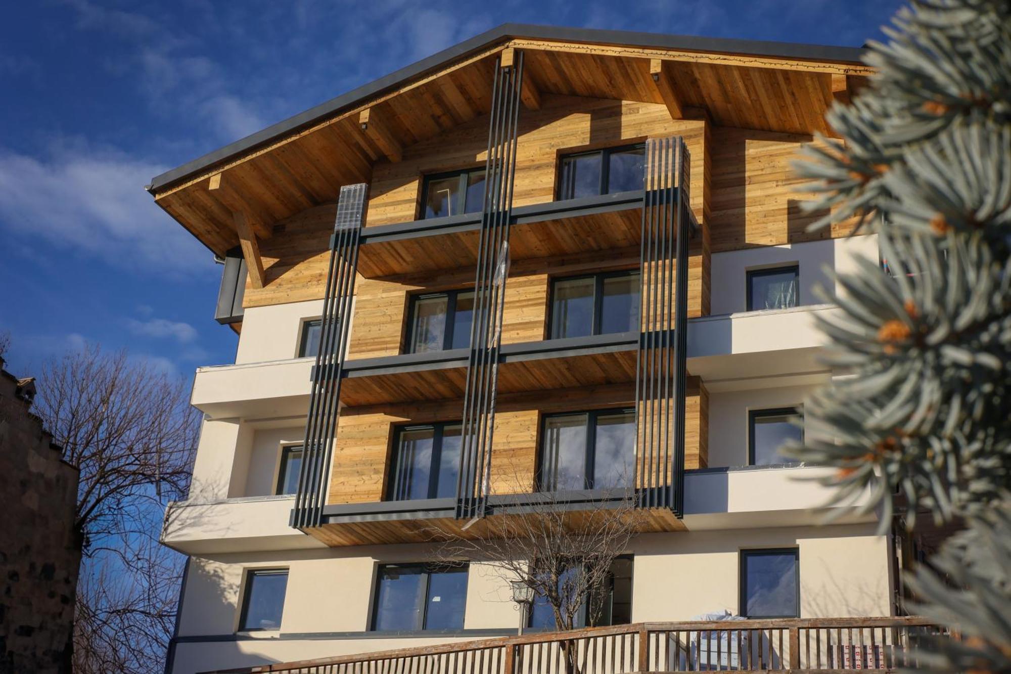 Alpino Hotel